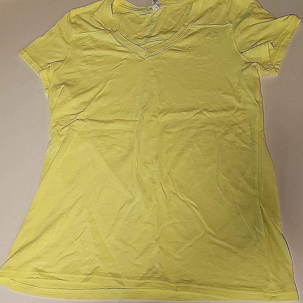 Hi vis yellow under Armour heat gear short sleeve shirt size large.